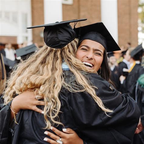 Gordon Celebrates 131st Commencement | The Bell