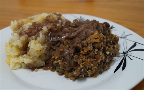 Vegan Haggis served with Clapshot & Red Wine Gravy | MY INSPIRATION