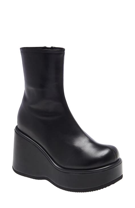 28 Best Wide-Calf Boots for Women and the Brands to Shop | Who What Wear