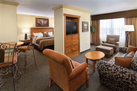 Rooms & Amenities | Sioux Falls ClubHouse Hotel & Suites