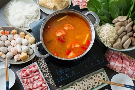 Vietnamese Style Tom Yum Hot Pot (Lau Thai) | Asian Inspirations