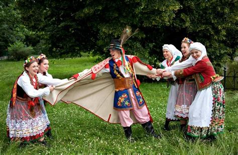 lamus dworski: Kraków costume - a guide to Polish folk costumes