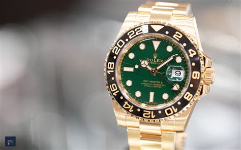 Rolex - GMT-Master-II GMT-Master II Green/18k gold Ø40mm Reference: 116718LN GN | Rolex, Luxury ...