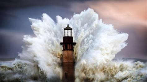 Wave Lighthouse | Lighthouse storm, Lighthouse pictures, Lighthouse