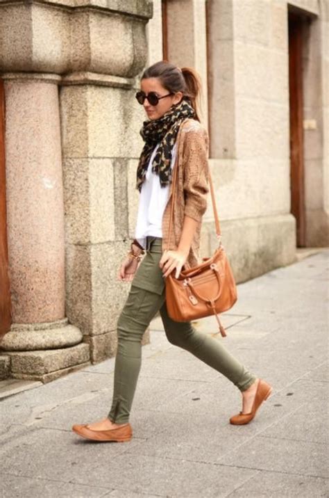 Green pants brown sweater, street fashion, t shirt | Camo Leggings Outfit | Army Leggings Outfit ...