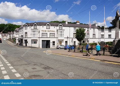 Royal Hotel Llangollen editorial photo. Image of castle - 94245061