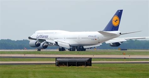 Lufthansa's 747-8 now flying to Newark Liberty