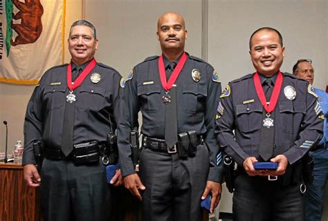 Three Pomona police officers honored for rescuing man – Daily Bulletin