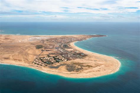 Cap-Vert, idylle à Sal - Voyage Les plus belles plages - Les Maisons du ...