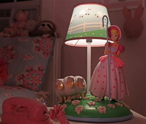 Dan the Pixar Fan: Toy Story 4: Bo Peep and Sheep Table Lamp Review