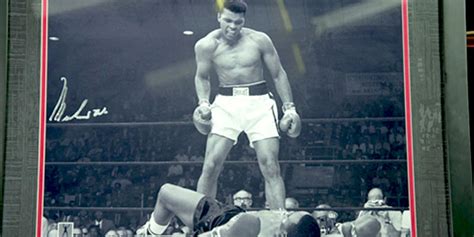 Ali's "Phantom Punch" Controversy Explained | Antiques Roadshow | PBS