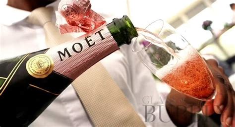 How To Choose The Perfect Champagne For Your Wedding | Champagne, Types ...