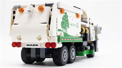 LEGO Technic 42167 Mack LR Electric Garbage Truck review