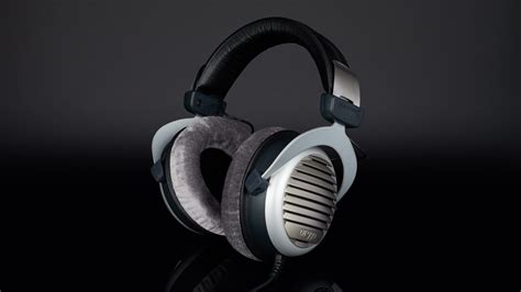 Beyerdynamic DT 990 Edition (250 Ohm) Review | headphonecheck.com