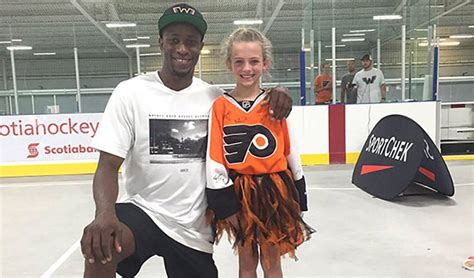 Wayne Simmonds: Making Hockey Dreams Come True | NHLPA.com