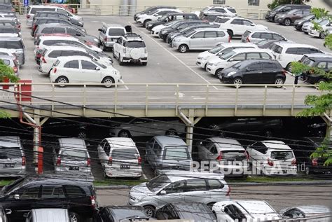 Pemprov Terus Tambah Kawasan Park and Ride | Republika Online