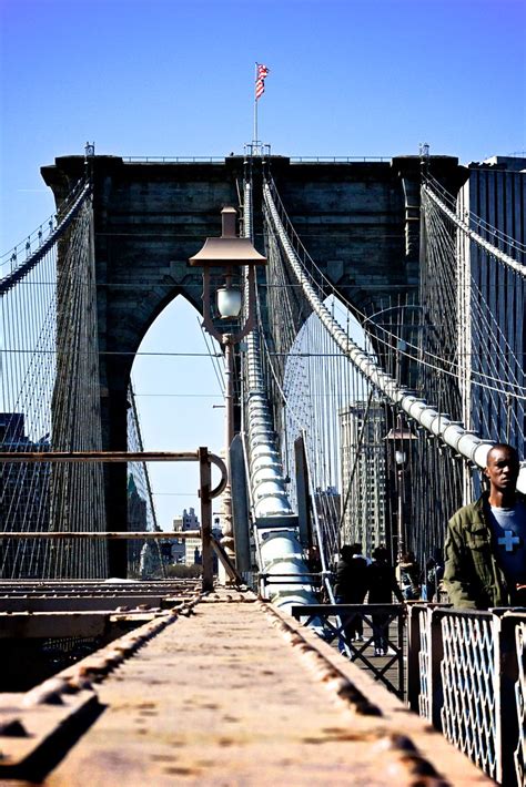 Brooklyn Bridge caisson on the way back to Manhattan 3 | Flickr