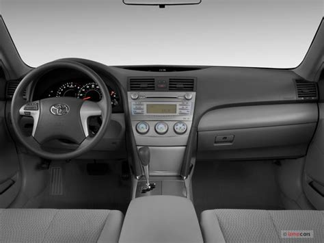 2010 Toyota Camry: 11 Interior Photos | U.S. News