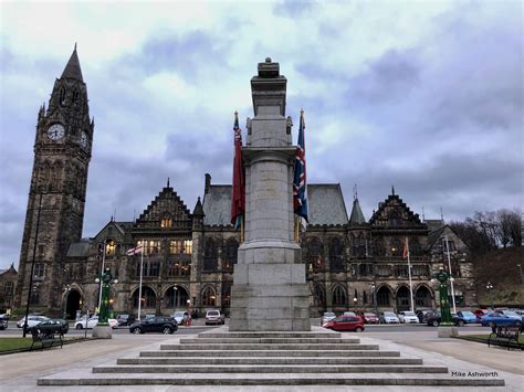 Rochdale Cenotaph and Town Hall - March 2018 | The Grade 1 L… | Flickr