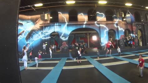 Ryze trampoline park Glasgow - YouTube