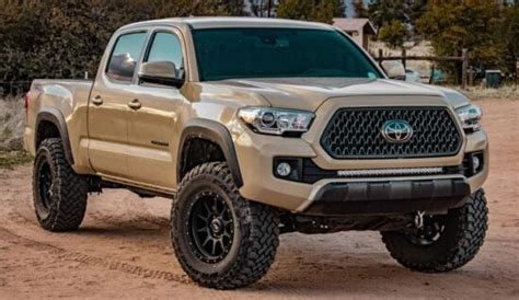 Biggest Tire on Stock Toyota Tacoma (With /Without Lift) | 4WheelDriveGuide.com (2023)