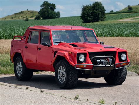 The Mighty Lamborghini LM002 – A Countach V12-Powered Luxury 4x4