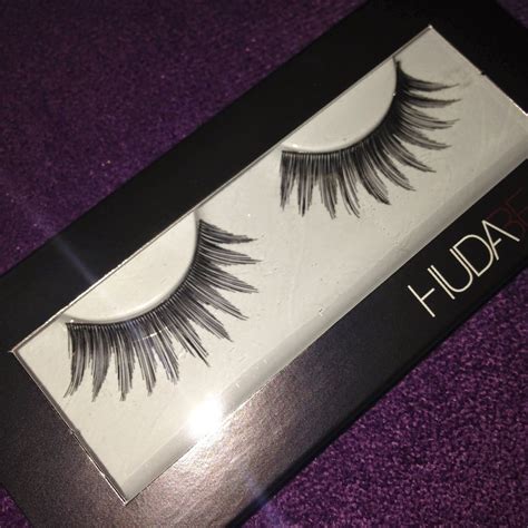 Huda Beauty Lashes ~ Glam Doll