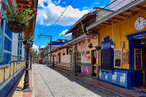 A Perfect Trip to Guatapé: Colombia’s Most Colourful Town - Free Two Roam