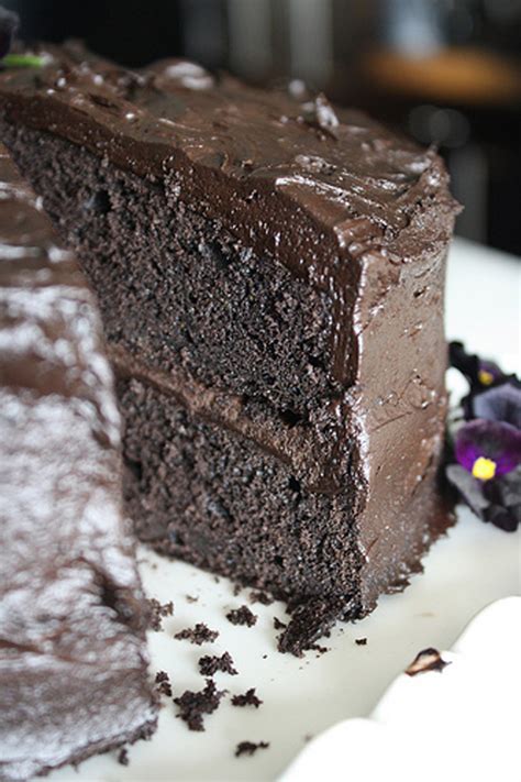 5 Healthy Dark Chocolate Dessert Recipes | HGTV's Decorating & Design ...