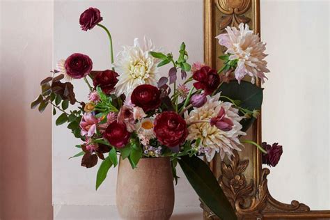 25 Winter Flower Arrangement Ideas