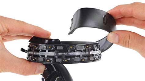 Oculus Touch Insides Revealed in Detailed Teardown – Road to VR