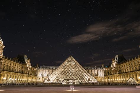 Royalty-Free photo: Louvre Museum during nighttime | PickPik