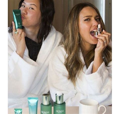 Jessica Alba Skin Care, Makeup And Diet Secrets - 2022 | Fabbon