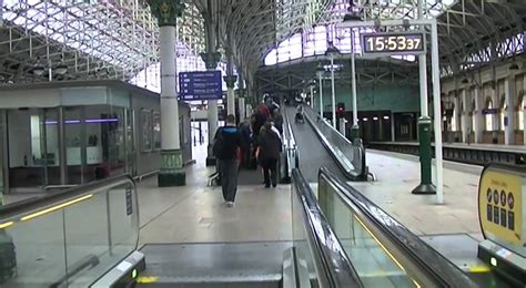 Manchester Piccadilly Railway Station England UK - YouTube