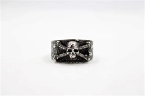 Skull Ring - gothic ring - Steamretro