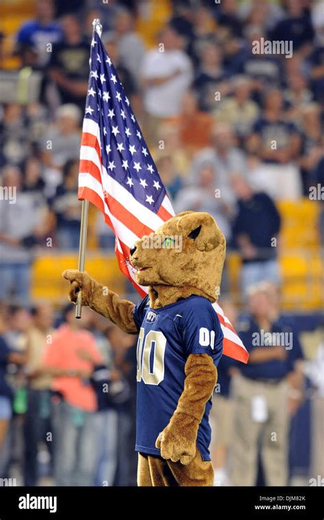 University of pennsylvania mascot hi-res stock photography and images ...