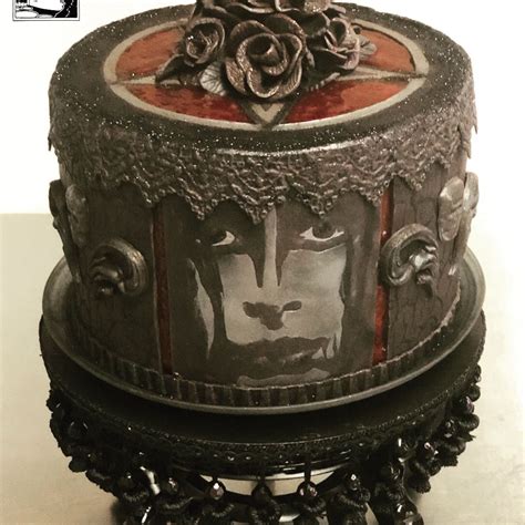 Pin by Kati's Cakes, Custom Sculptura on Kati's Cakes/Custom Sculptural Cakes | Decorative boxes ...