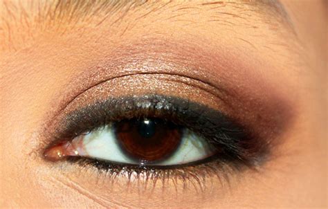 Kajol Inspired Eye Makeup – Tutorial With Detailed Steps And Pictures