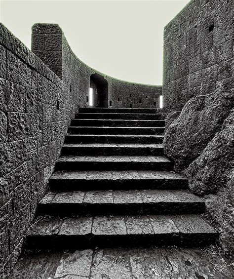 Lohagad Fort: Perfect Blend of Ancient Architecture and Nature ...