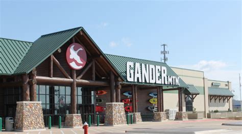 Camping World to Assume A Minimum Of 17 Gander Mountain Locations