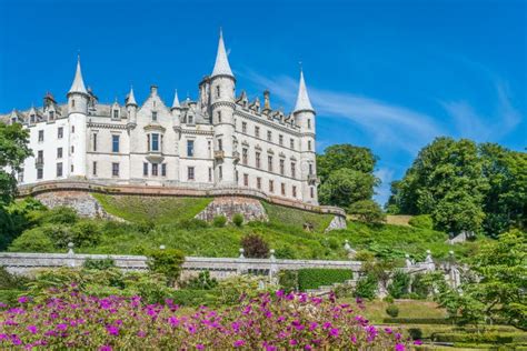 Dunrobin Castle in a Sunny Day, Sutherland County, Scotland. Stock Image - Image of fairy, green ...