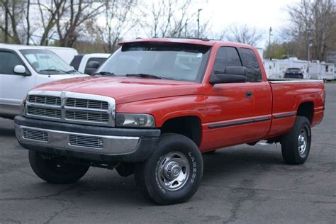 1999 Dodge Ram 2500 Turbo Diesel Cummins 4x4 Low Miles No Reserve