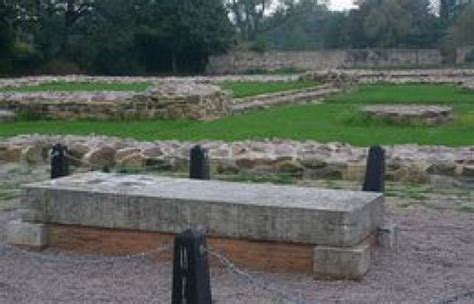 Wolsey's Grave at Abbey Park Leicestershire England #tudorhistory # ...