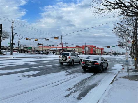 Reader photos: Historic winter storm dumps snow, ice across Houston area