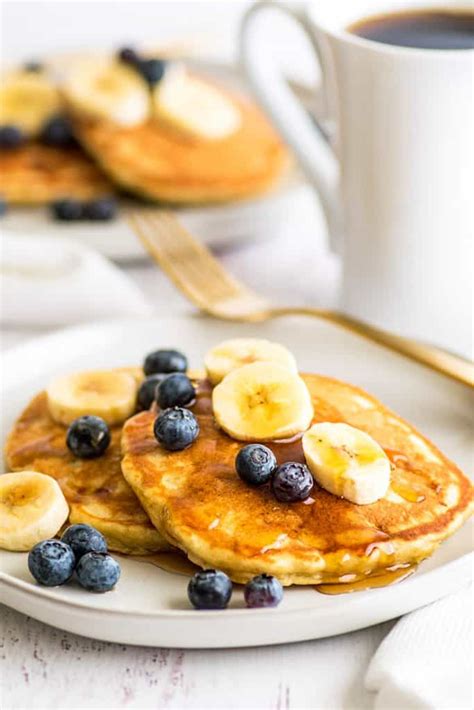 Easy Banana Pancakes for Two - Baking Mischief