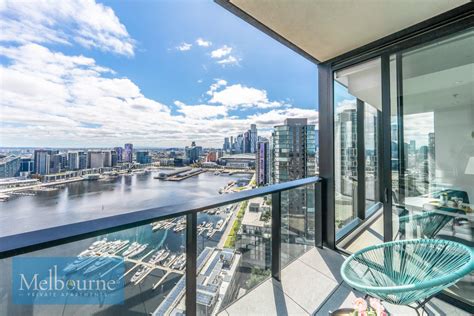 The Best Docklands Accommodation with a Balcony - Melbourne Private ...