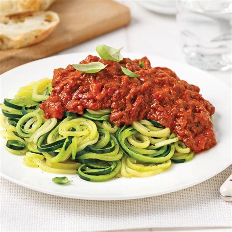 Zucchini Spaghetti and Meat Sauce - 5 ingredients 15 minutes