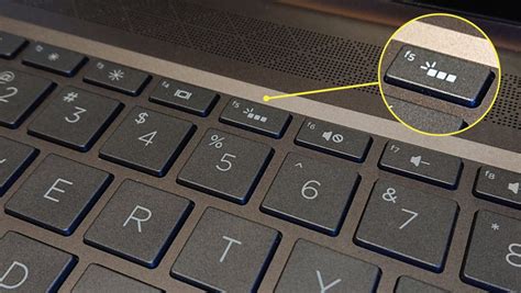 How to Turn on the Keyboard Light on an HP Laptop