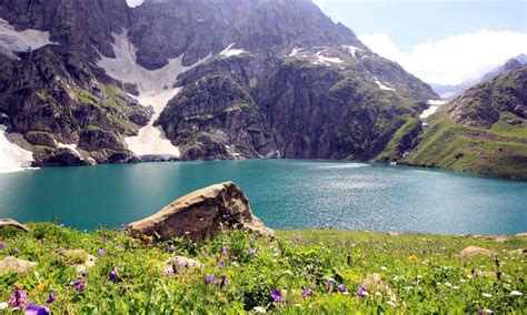 9 Lakes in Jammu and Kashmir That You Must Visit in 2024! - Honeymoon Bug