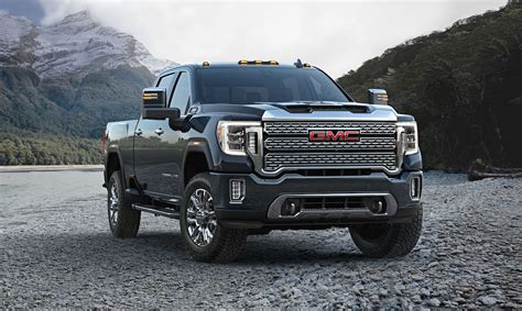 2020-GMC-Sierra-2500-HD-Denali-grille - The Fast Lane Truck